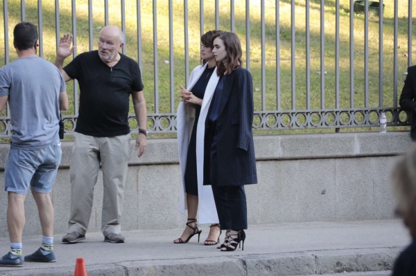 Lily-Collins-and-Penelope-Cruz--Filming-a-new-commercial-for-Lancome--04.jpg