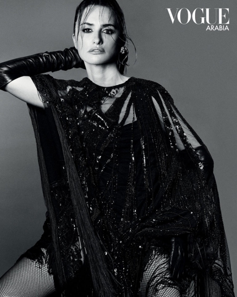 Penelope-Cruz-Vogue-Arabia-cover-shoot-Arab-label-768x960.jpg