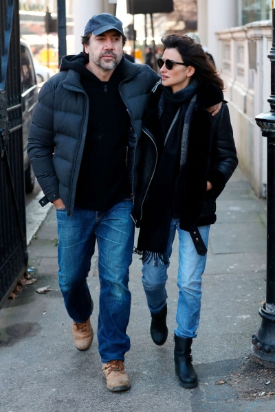 Penelope-Cruz-and-Javier-Bardem-out-and-about-in-London--10.jpg