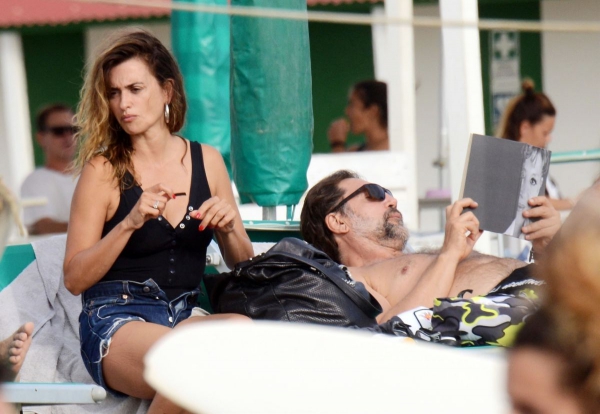 penelope-cruz-pictured-with-her-husband-javier-bardem-as-they-are-seen-relaxing-on-holiday-with-their-children-in-fregene-8.jpg