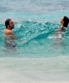 93052_Celebutopia-Penelope_Cruz_and_Javier_Jardem_are_on_holidays_and_toghether_in_brazils_beaches-03_122_883lo.jpg