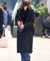 Penelope-Cruz---Seen-arriving-at-JFK-Airport-in-New-York-16.jpg