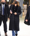 Penelope-Cruz---Seen-arriving-at-JFK-Airport-in-New-York-17.jpg