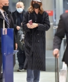 Penelope-Cruz---Seen-arriving-at-JFK-Airport-in-New-York-18.jpg